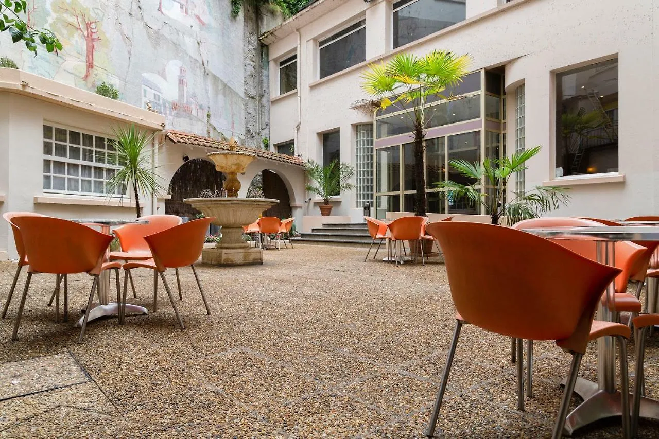The Originals City, Hotel Astoria Vatican, Lourdes location